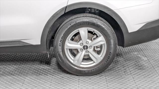 Used 2023 Kia Sorento LX FWD image 38