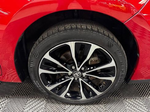 Used 2019 Toyota Corolla SE FWD image 18