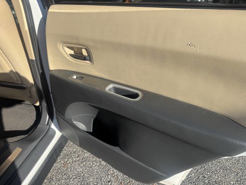 Used 2008 Subaru Tribeca Limited image 12