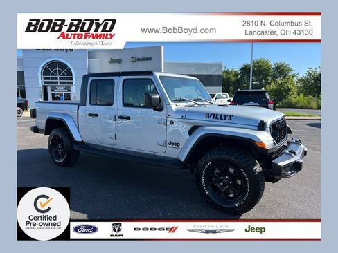 Certified 2024 Jeep Gladiator Sport AWD/4WD image 1