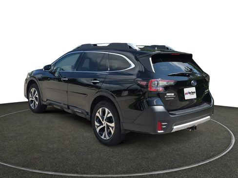Used 2022 Subaru Outback Touring w/ Popular Package #2 AWD/4WD image 3
