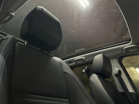 Used 2024 Land Rover Discovery Sport S image 24