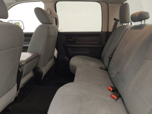 Used 2018 RAM 2500 Tradesman w/ Chrome Appearance Group image 18