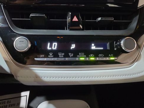 Used 2024 Toyota Corolla SE FWD image 16