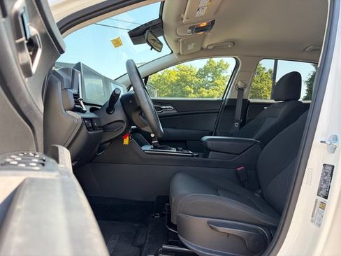 Certified 2023 Kia Sportage LX FWD image 20