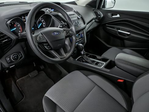 Used 2017 Ford Escape SE image 16
