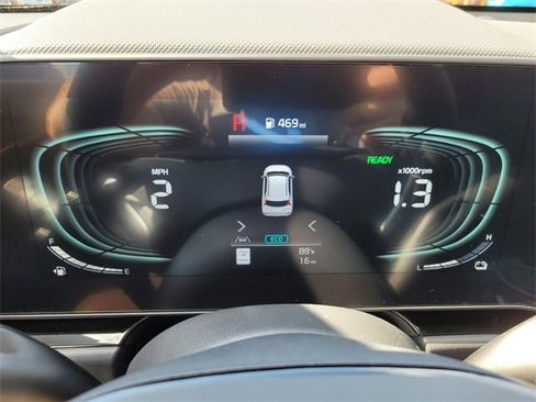 New 2025 Kia Niro EX Touring image 22