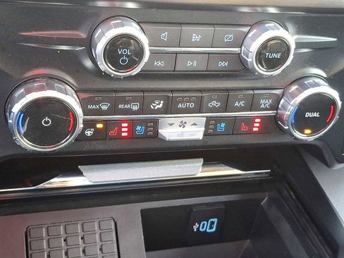 Certified 2023 Ford F350 Lariat w/ Lariat Ultimate Package image 17