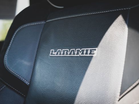 Used 2021 RAM 3500 Laramie w/ Max Tow Package AWD/4WD image 7