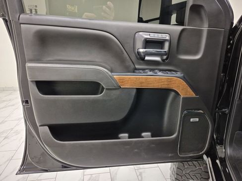 Used 2019 Chevrolet Silverado 2500 LTZ w/ Duramax Plus Package image 23