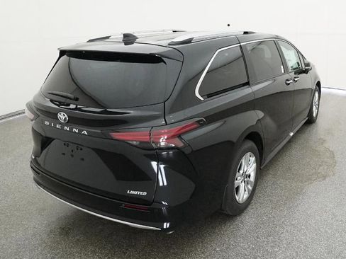 New 2026 Toyota Sienna Limited image 42