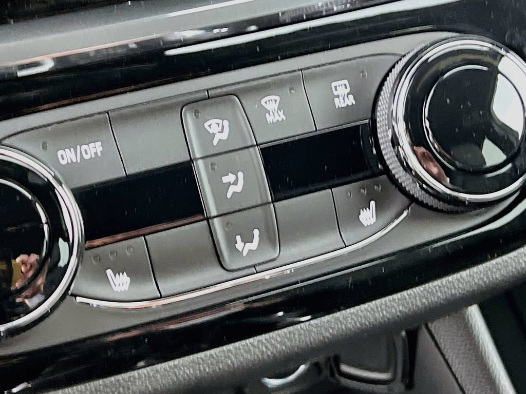 New 2026 Buick Envista Sport Touring w/ Convenience I Package FWD image 17