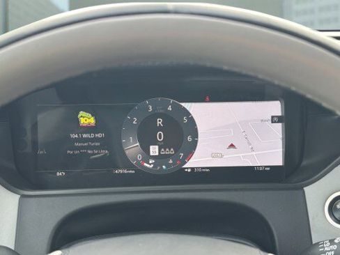 Used 2025 Land Rover Range Rover Velar Dynamic SE image 28