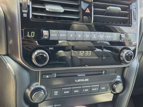 Used 2022 Lexus GX 460 w/ Black Line Special Edition AWD/4WD image 19