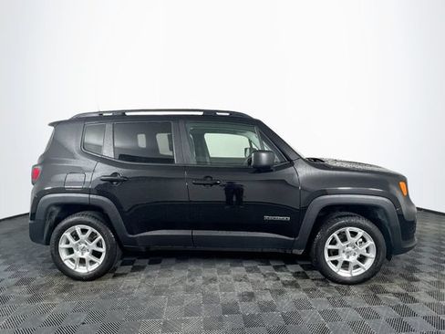 Used 2022 Jeep Renegade Latitude w/ Convenience Group AWD/4WD image 7