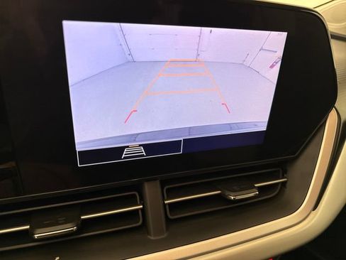 Used 2024 Chevrolet Trax LS FWD image 18