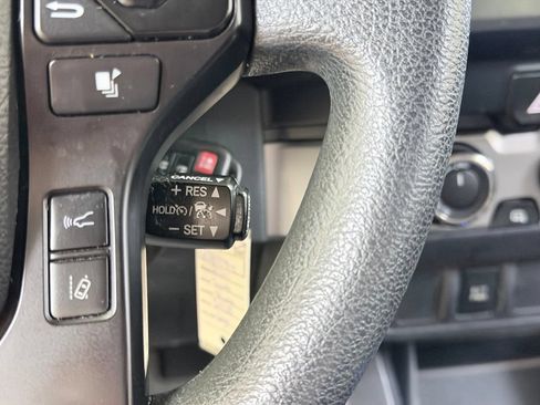 Used 2020 Toyota Tacoma SR AWD/4WD image 45