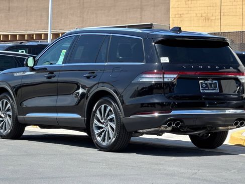New 2025 Lincoln Aviator 2WD w/ Equipment Group 101A image 5