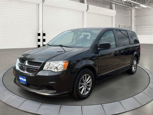 Used 2015 Dodge Grand Caravan SE FWD image 9