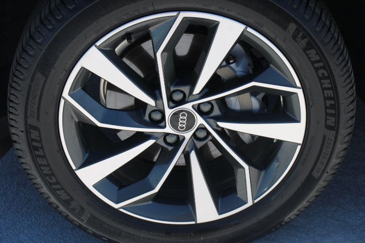 Used 2022 Audi Q5 2.0T Premium AWD/4WD image 9