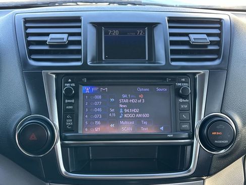 Used 2013 Toyota Highlander 4WD Hybrid w/ Leather Premium Pkg image 24