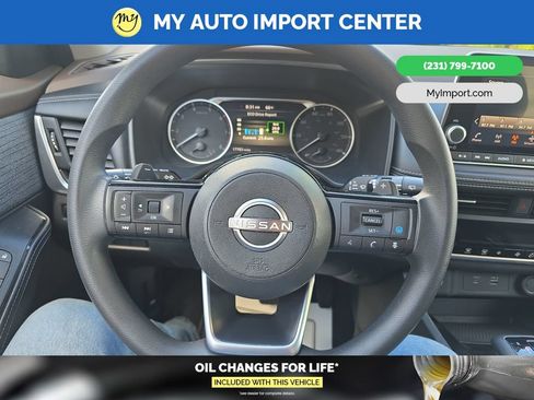 Used 2023 Nissan Rogue SV AWD/4WD image 14