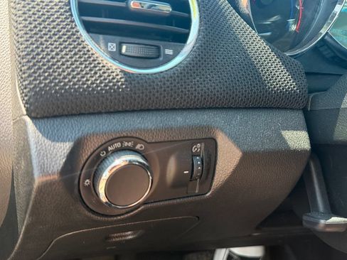 Used 2011 Chevrolet Cruze LTZ FWD image 19