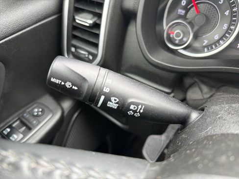 Used 2019 RAM 1500 Big Horn AWD/4WD image 23