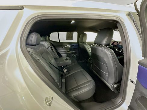 Used 2024 Chevrolet Equinox EV LT FWD image 30
