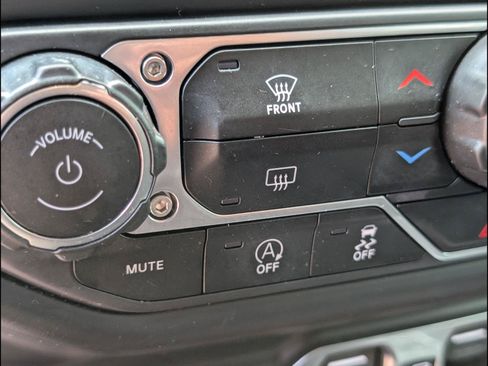 Used 2022 Jeep Wrangler Unlimited Sport AWD/4WD image 12