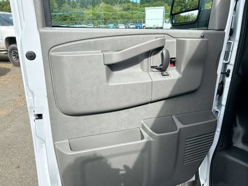 New 2026 Chevrolet Express 2500 w/ Driver Convenience Package RWD image 19