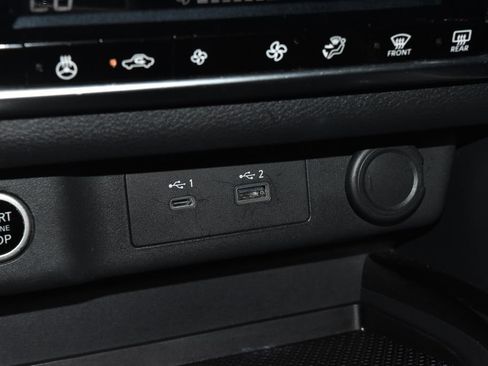 Certified 2023 Nissan Rogue SV w/ SV Premium Package FWD image 13