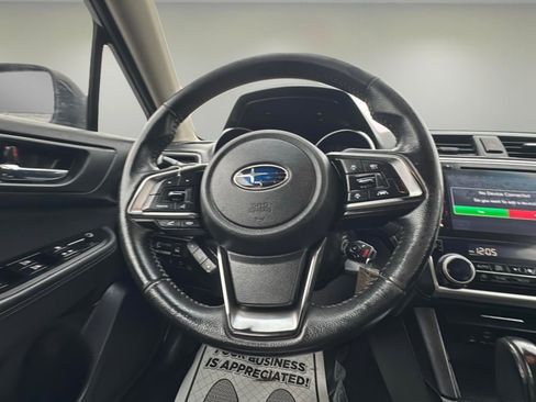 Used 2019 Subaru Outback 2.5i Premium image 11