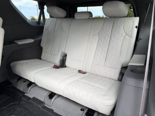 Certified 2026 Cadillac Escalade IQL Sport 1 w/ LPO, Floor Liner Package AWD/4WD image 11