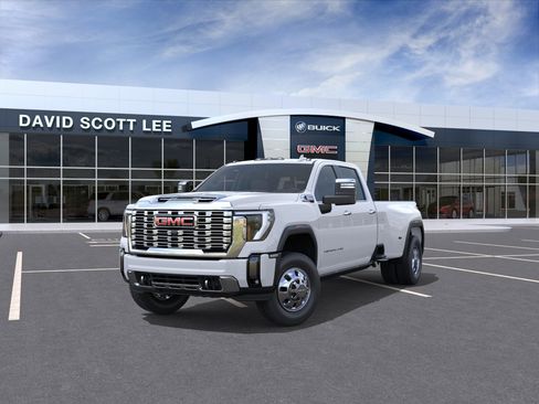 New 2026 GMC Sierra 3500 Denali w/ Denali Reserve Package AWD/4WD image 8