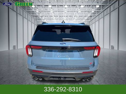 Used 2025 Ford Explorer ST w/ Sun And Sound Package AWD/4WD image 4