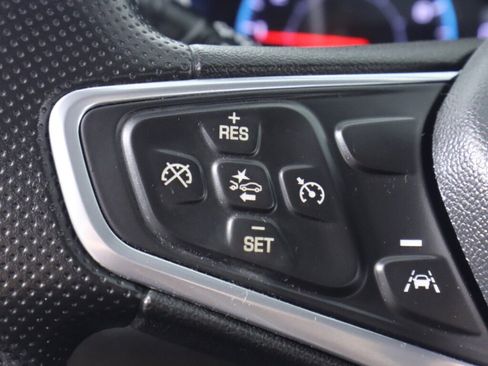 Used 2022 Chevrolet Equinox LS w/ Driver Confidence II Package AWD/4WD image 12