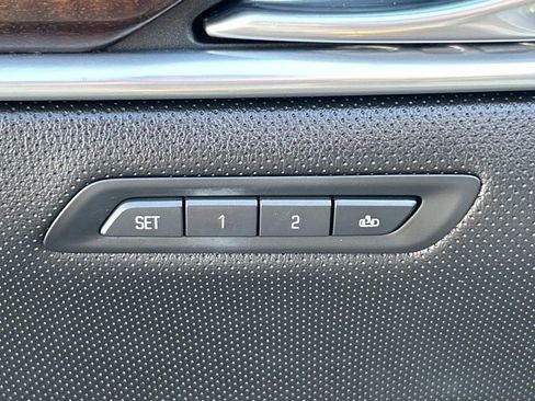 Used 2018 Cadillac XTS Luxury image 23