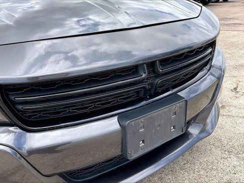 Used 2022 Dodge Charger SXT w/ Leather Interior Group RWD image 33