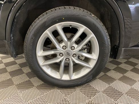 Used 2023 Dodge Durango GT image 9