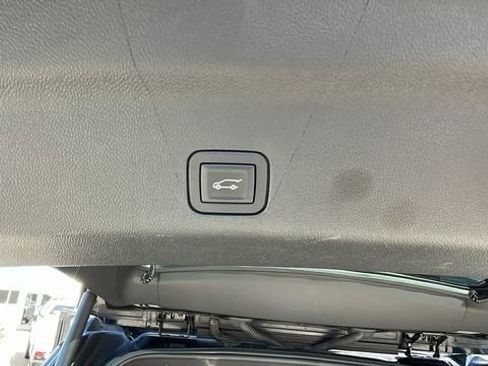 Used 2024 Cadillac Escalade Sport AWD/4WD image 35