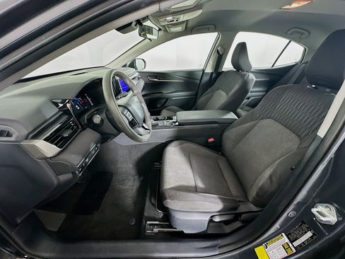 Used 2025 Toyota Camry LE image 13