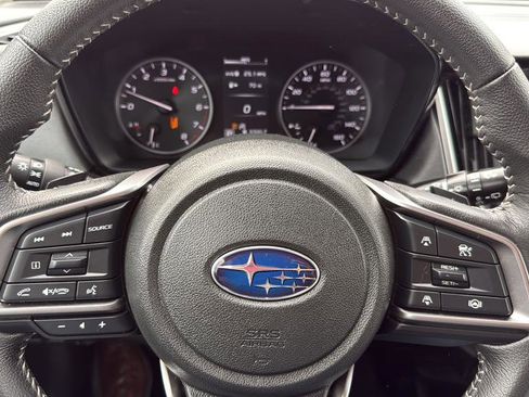 Used 2025 Subaru Outback Premium AWD/4WD image 19
