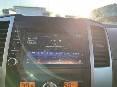 Used 2020 Nissan Frontier SV image 17