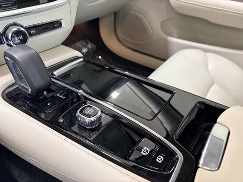 Used 2024 Volvo S60 T8 Core w/ Climate Package image 20