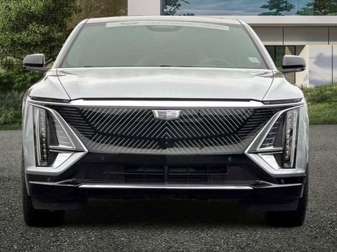 Certified 2025 Cadillac Lyriq Luxury w/ LPO, Floor Liner Package image 9