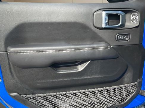 Used 2021 Jeep Wrangler Unlimited Sahara w/ Dual Top Group image 15