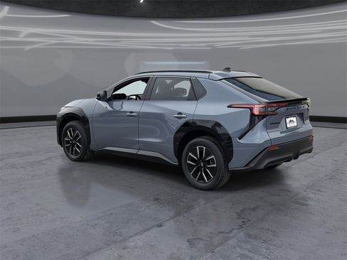 New 2026 Subaru Solterra Premium image 4