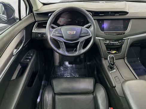Used 2017 Cadillac XT5 Luxury w/ Driver Awareness Package AWD/4WD image 10