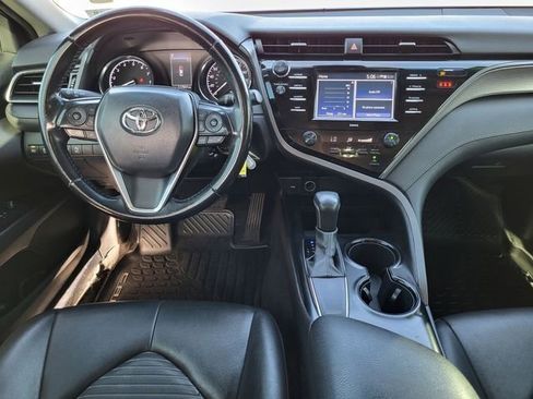 Used 2020 Toyota Camry SE FWD image 23